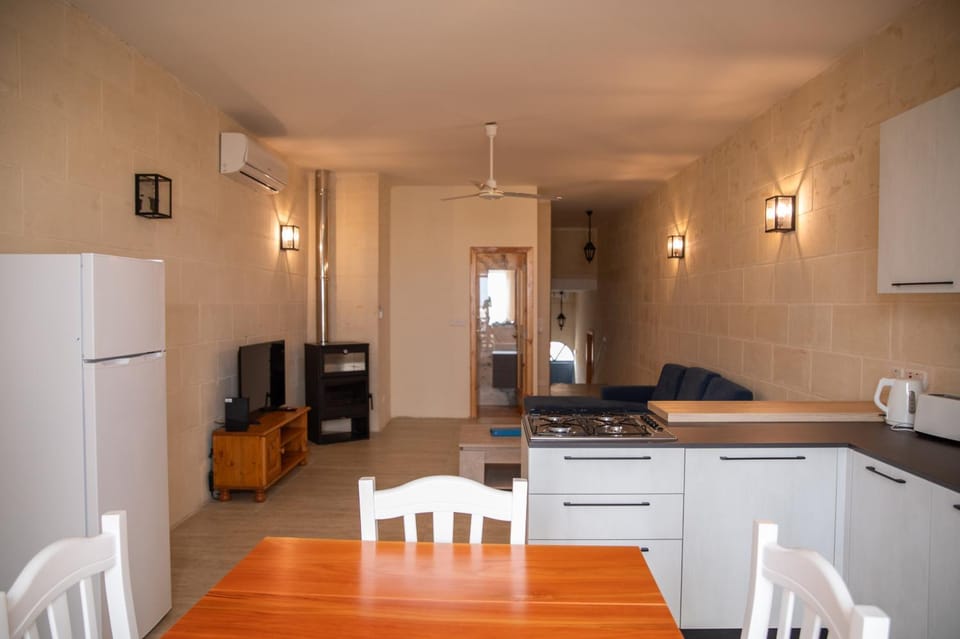 Ta' Pupa Farmhouse - Sannat House in Malta