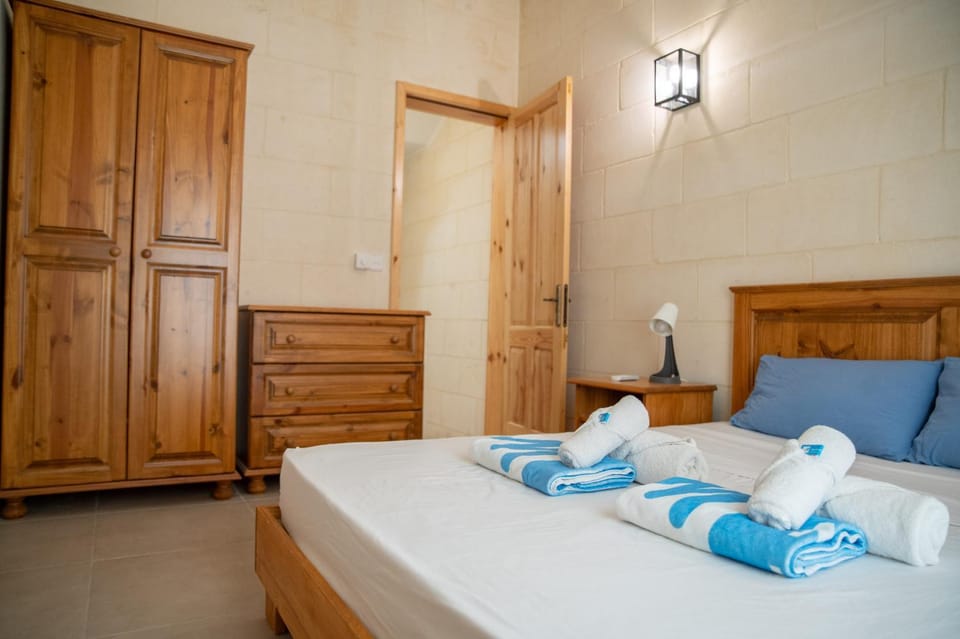 Ta' Pupa Farmhouse - Sannat House in Malta