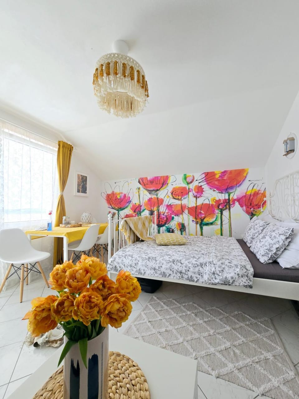 Living room, Seating area, Bedroom