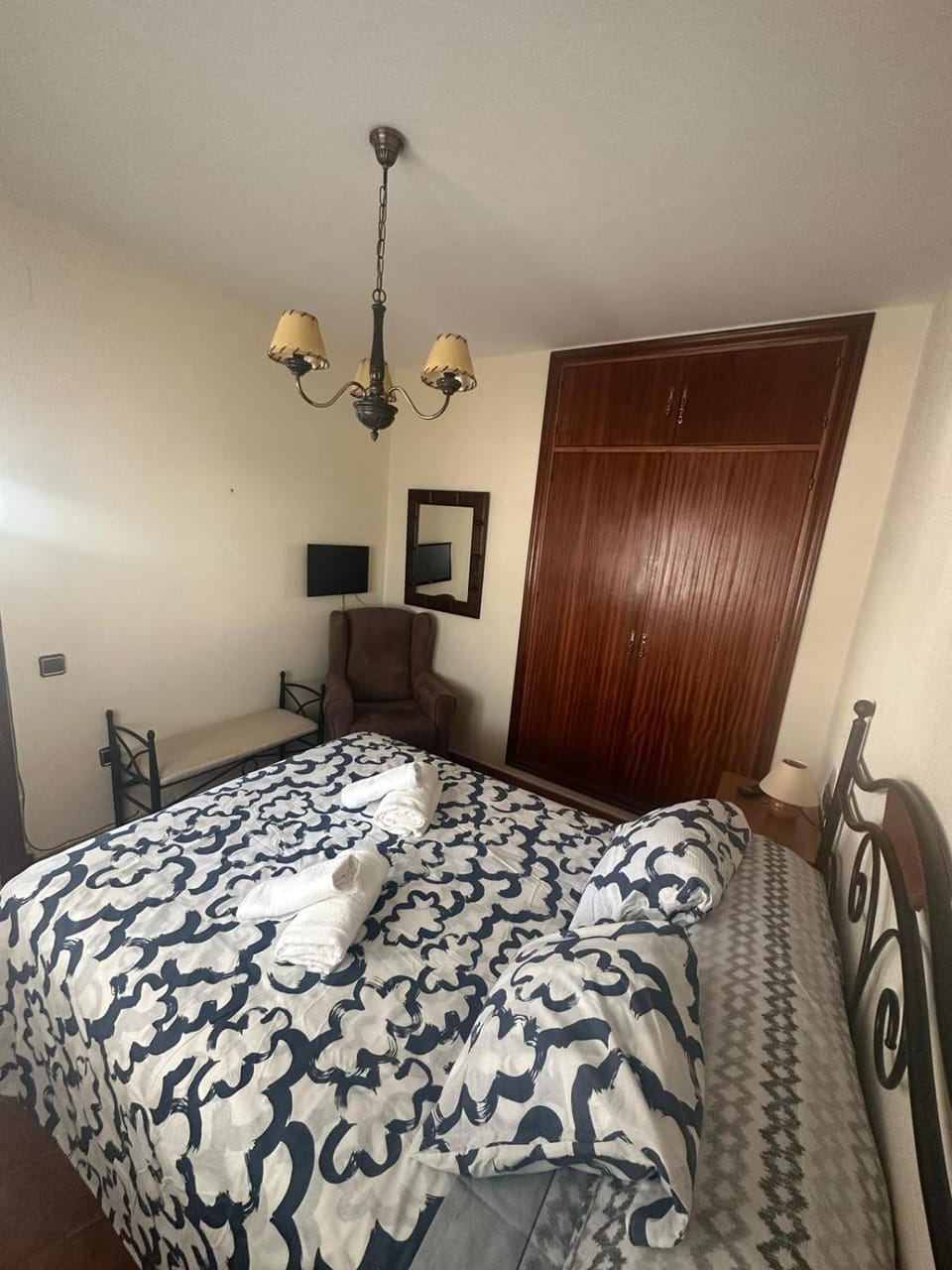 Bed, Photo of the whole room, Bedroom, wardrobe