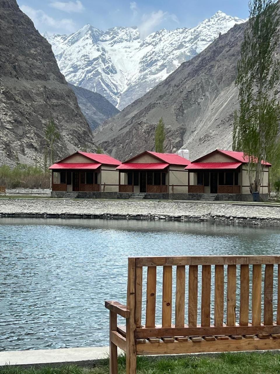 Property building, Bird's eye view, View (from property/room), Balcony/Terrace, Lake view, Mountain view