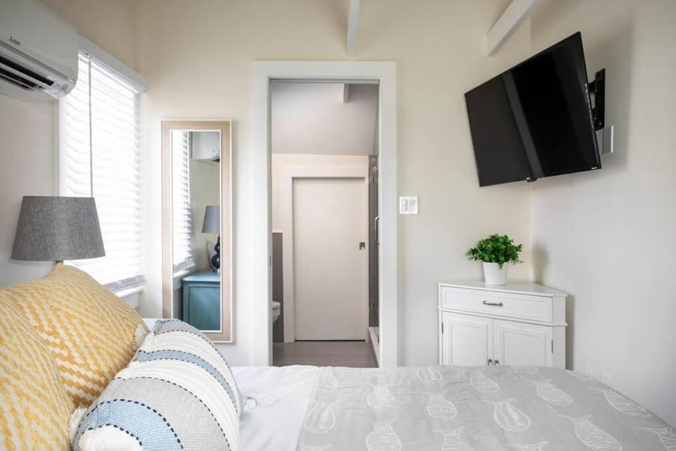 Relaxing island home Great location Stylish House in Key West