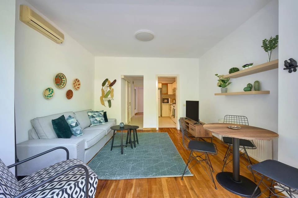 Cozy Cute 1 bed1bath Bebek Private Terrace! #75 Apartment in Istanbul