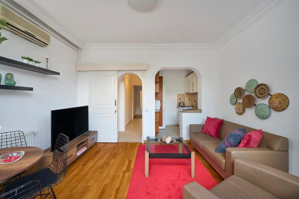 Private Modern Duplex 2bed1bath w Terrace! #76 Apartment in Istanbul