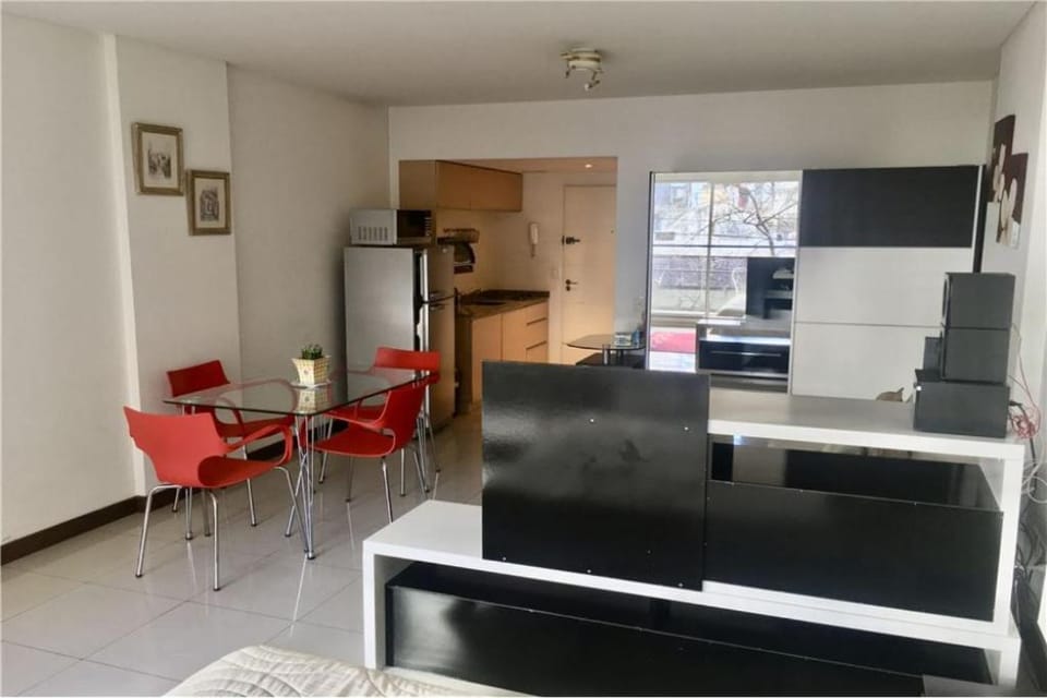 Kitchen or kitchenette, Seating area