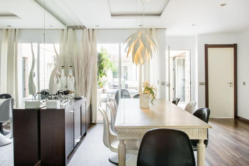 Boutique Townhouse with Hot Tub near Puerto Banus House in Marbella