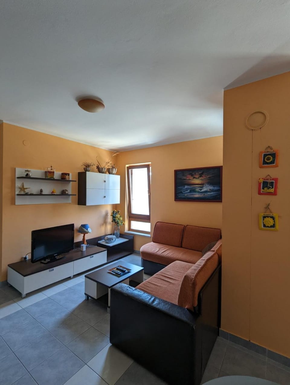 TV and multimedia, Living room, Seating area