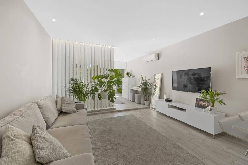 Communal lounge/ TV room, Living room