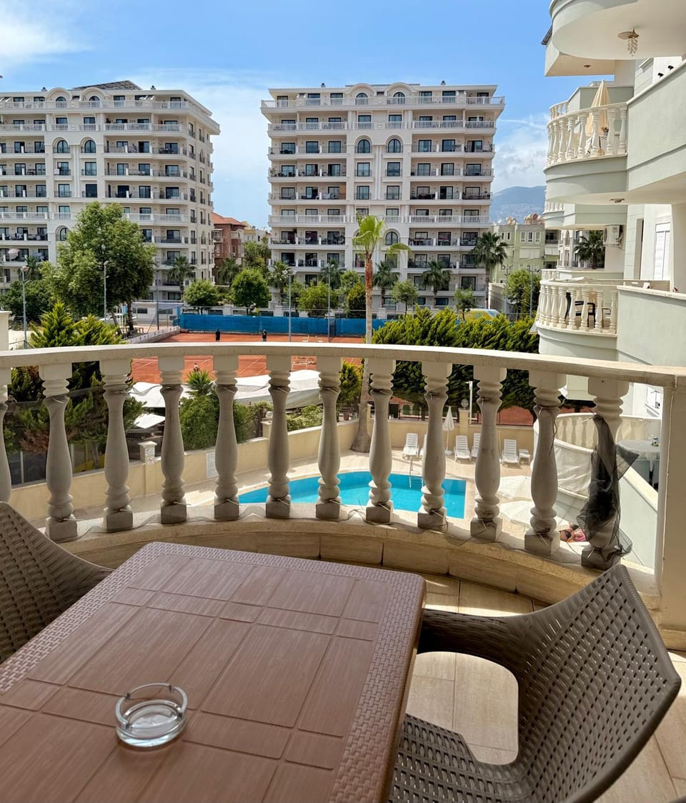 Balcony/Terrace, Dining area, Pool view
