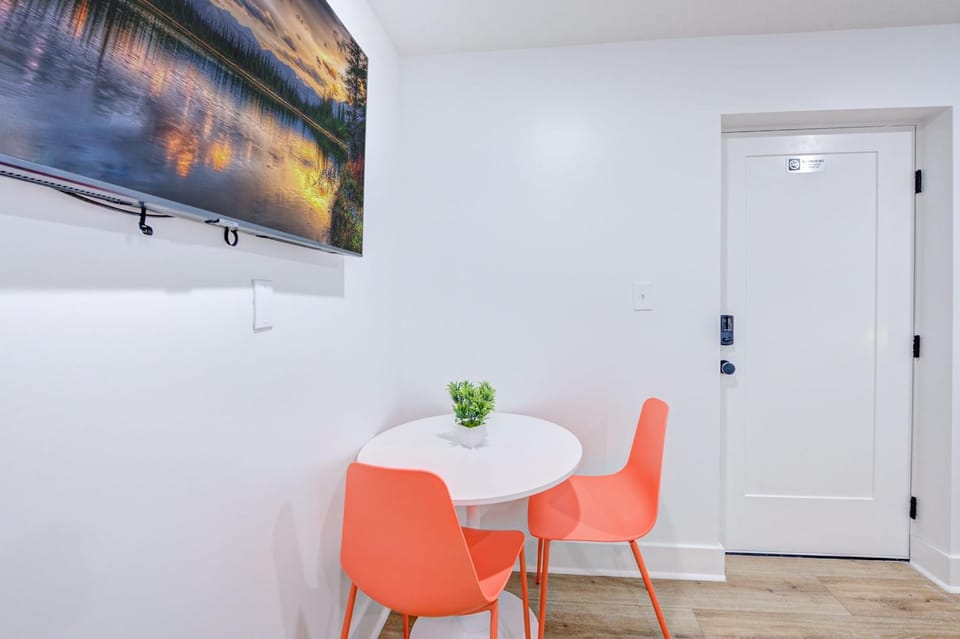 Utopia Studio Apartment Apartment in Texas City