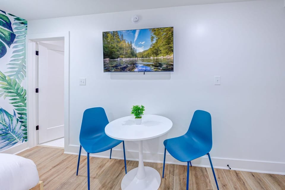 Cheetah Crush Studio Apartment Apartment in Texas City