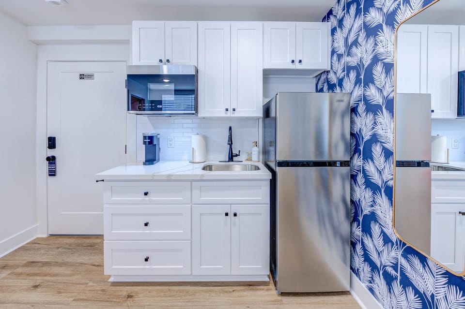 Tropical Sunset Studio Apartment Apartment in Texas City