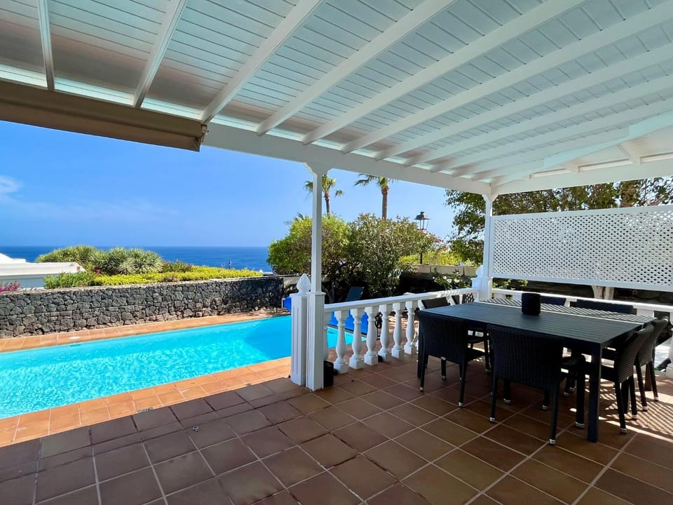 Balcony/Terrace, Swimming pool