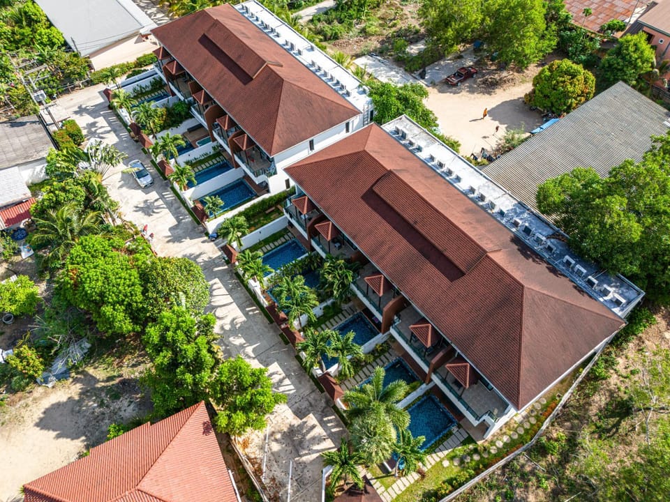 Kamala Beach 3-bedroom villa near Fantasea with high-speed Wi-Fi and private pool Villa in Kamala
