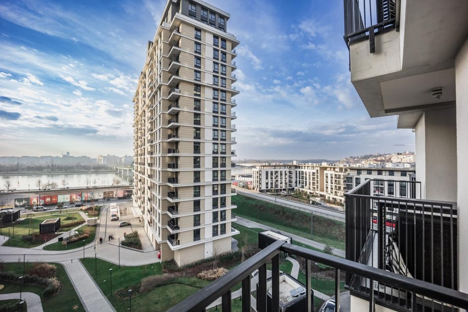 Property building, View (from property/room), Balcony/Terrace, River view