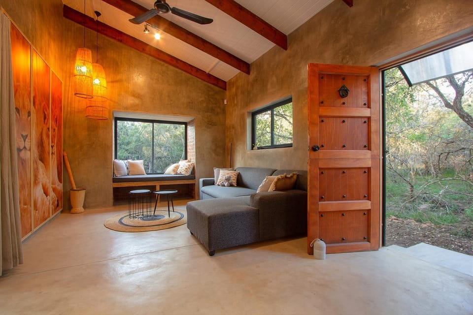 Living room, Seating area, fireplace