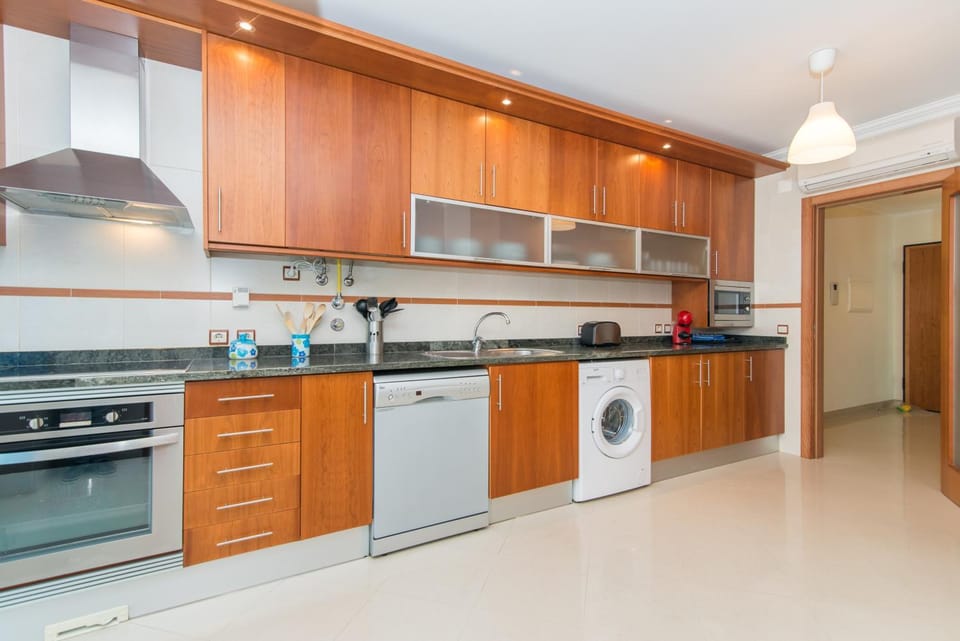 Kitchen or kitchenette, dishwasher, minibar, pet friendly, stove, toaster, washing machine