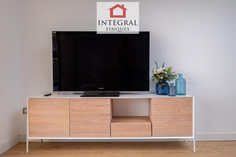 Communal lounge/ TV room, TV and multimedia