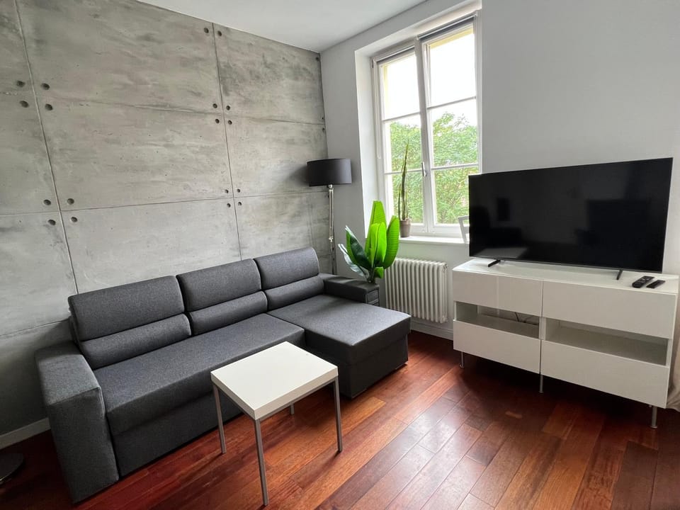 Communal lounge/ TV room, TV and multimedia, Living room, Seating area