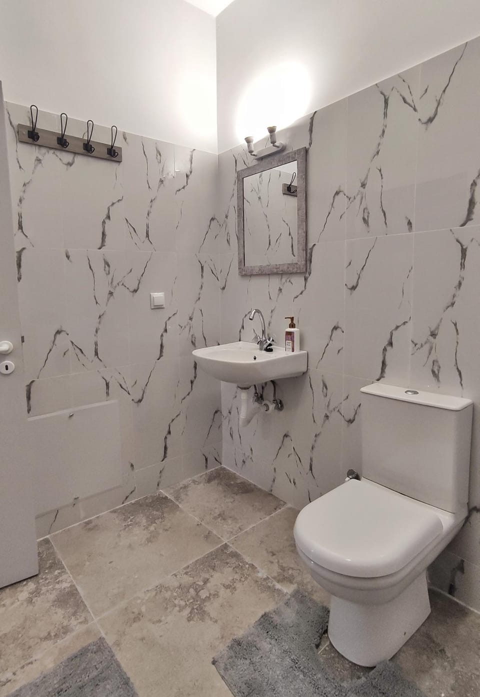 Toilet, Bathroom