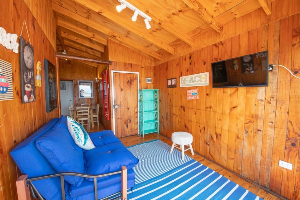 Communal lounge/ TV room, TV and multimedia, Living room