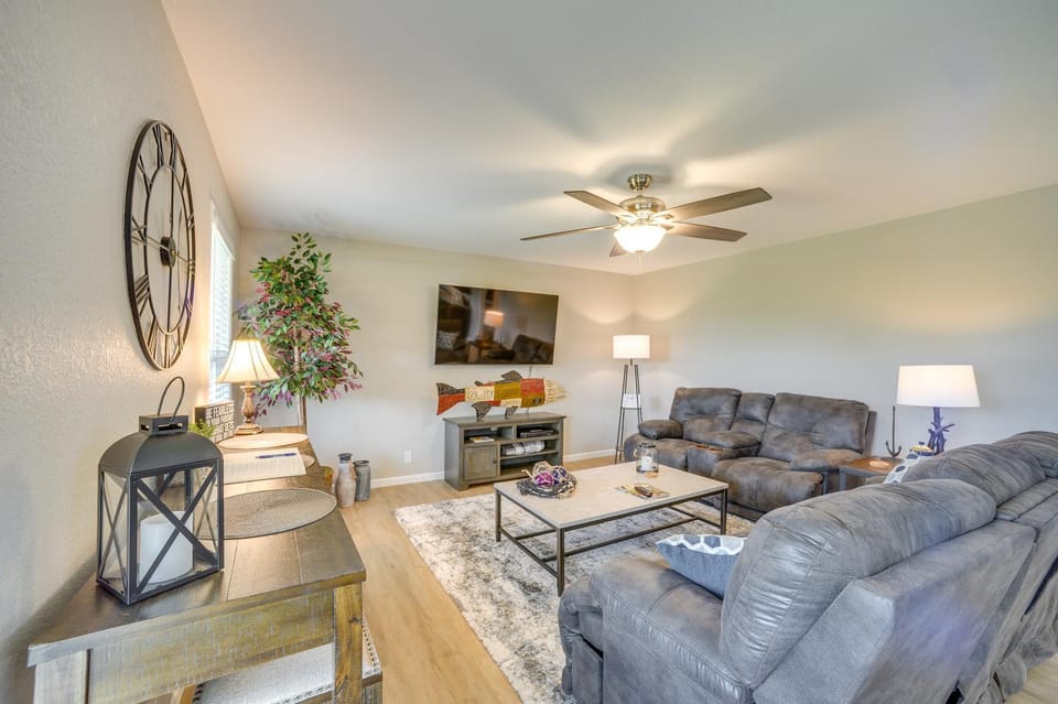 Lake Guntersville Vacation Rental w/ Fire Pit House in Alabama