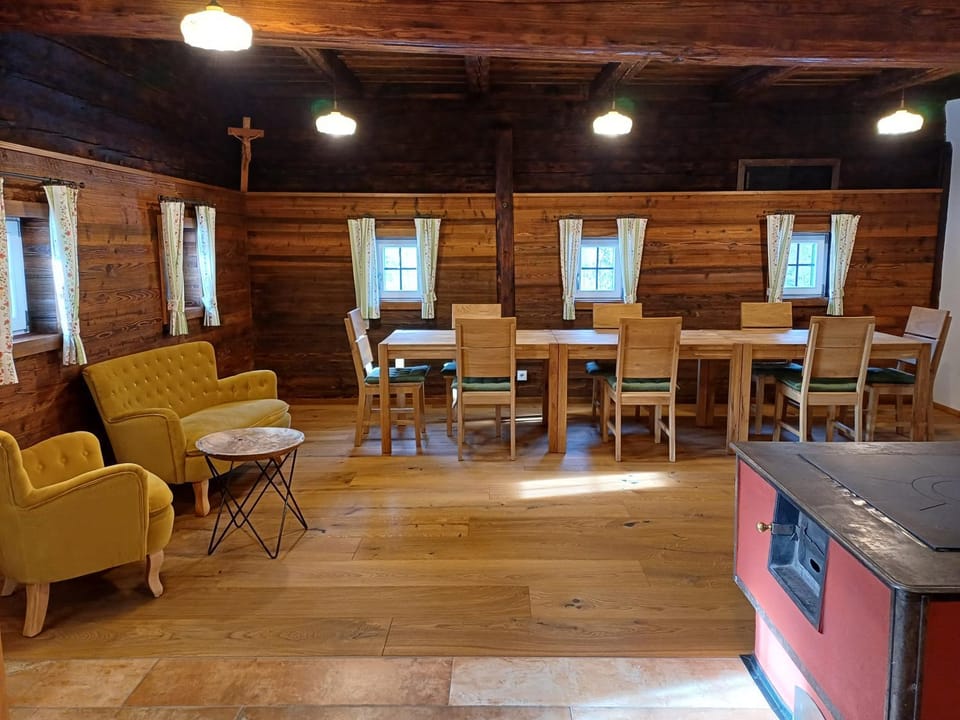 Living room, Seating area, Dining area