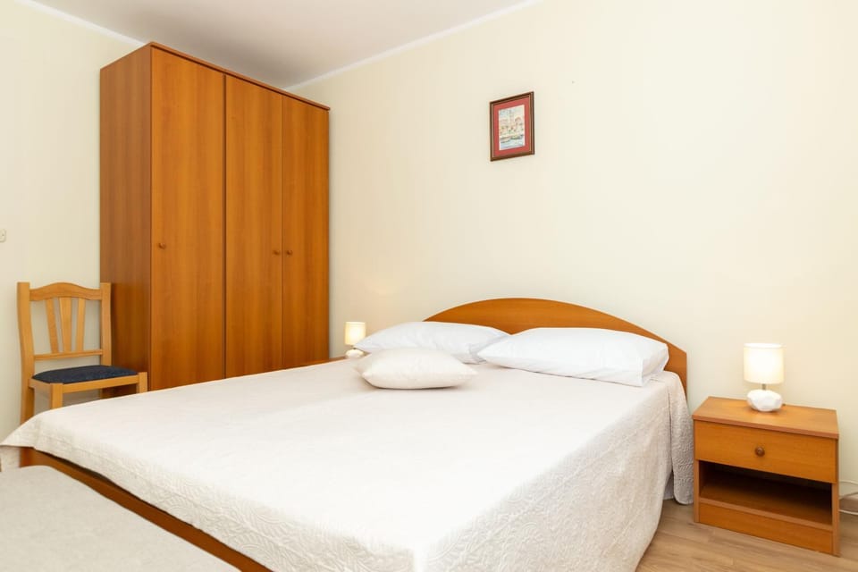 Bed, Bedroom, wardrobe