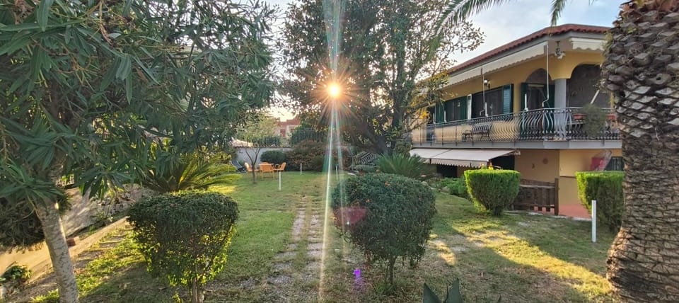 Property building, Spring, Garden