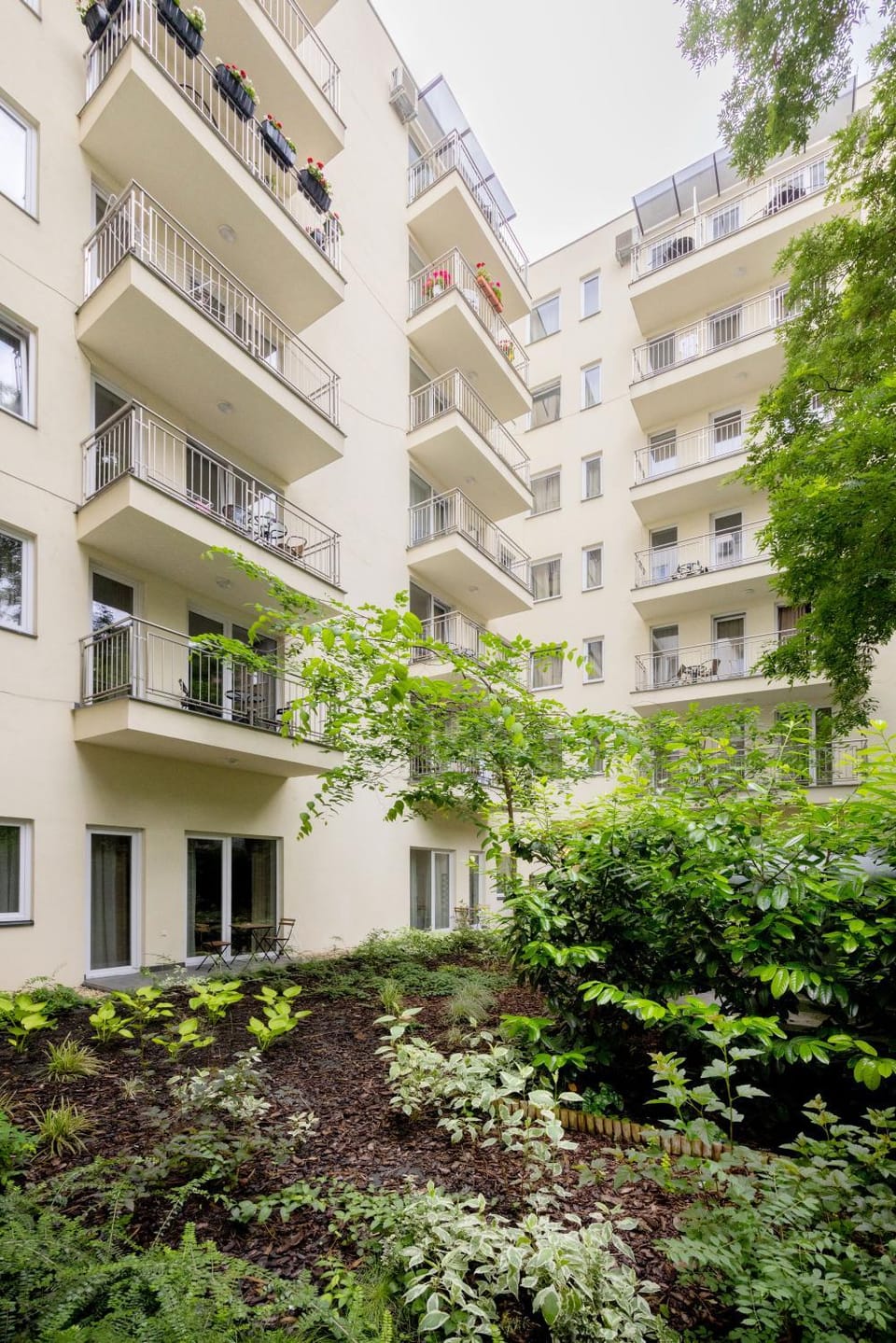 Property building, Spring, Garden, Garden, Garden view