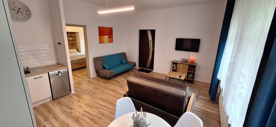 TV and multimedia, Kitchen or kitchenette, Living room, Dining area