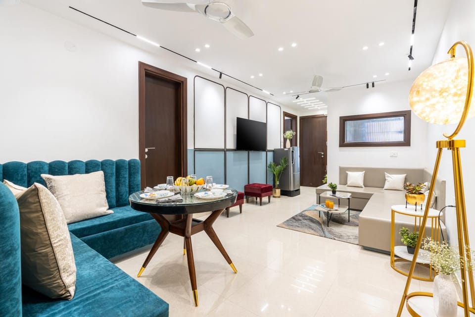 Communal lounge/ TV room, TV and multimedia, Living room, Seating area, Evening entertainment, fireplace, air conditioner