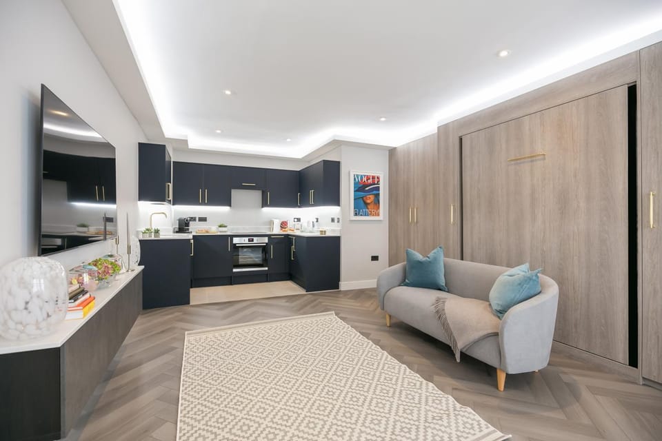 Kitchen or kitchenette, Living room, Seating area, internet, oven, pet friendly, stove