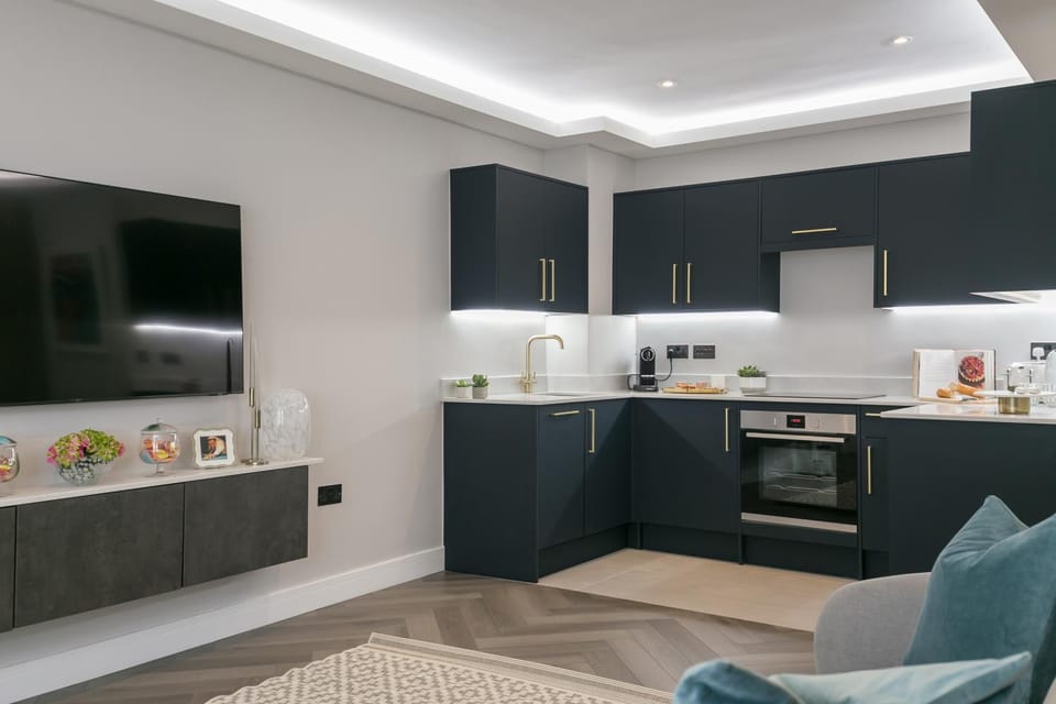 TV and multimedia, Coffee/tea facilities, Kitchen or kitchenette, oven, stove, toaster, kitchen, kitchen