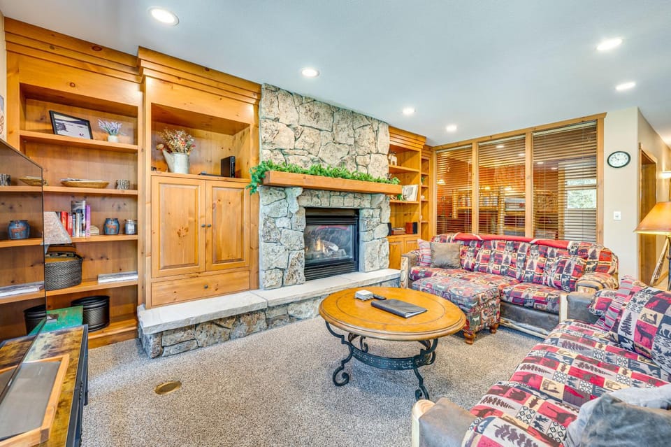Walk to Gondola: Condo w/ Deck in Winter Park! House in Winter Park