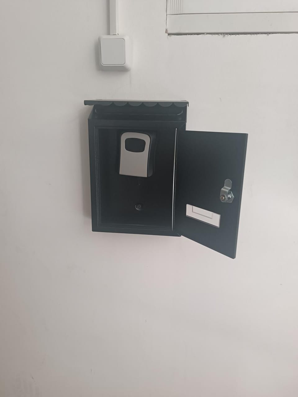 Property building, Facade/entrance, safe