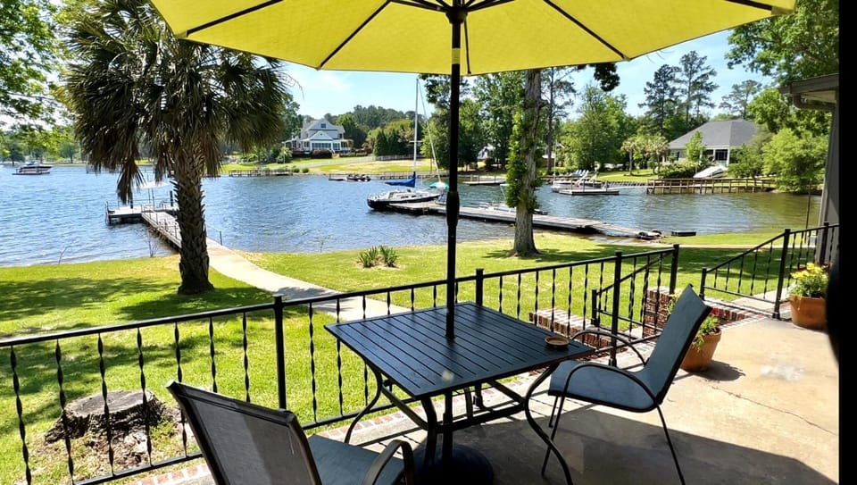 View (from property/room), Lake view