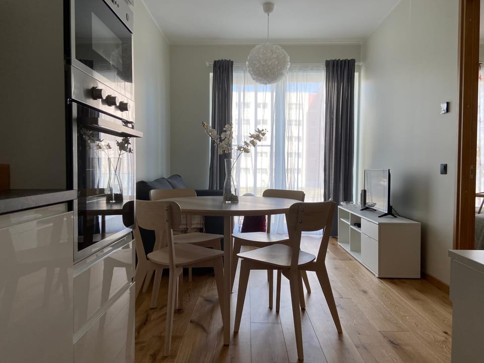 Communal lounge/ TV room, TV and multimedia, Kitchen or kitchenette, Dining area