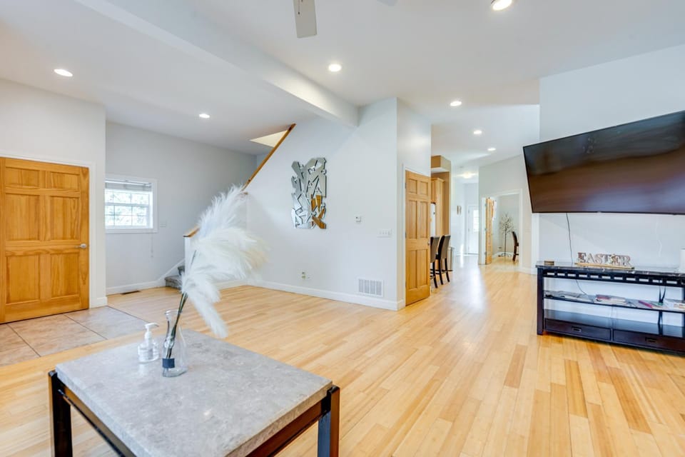 2 Mi to Lake Estes: Home w/ Deck & Grill House in Estes Park