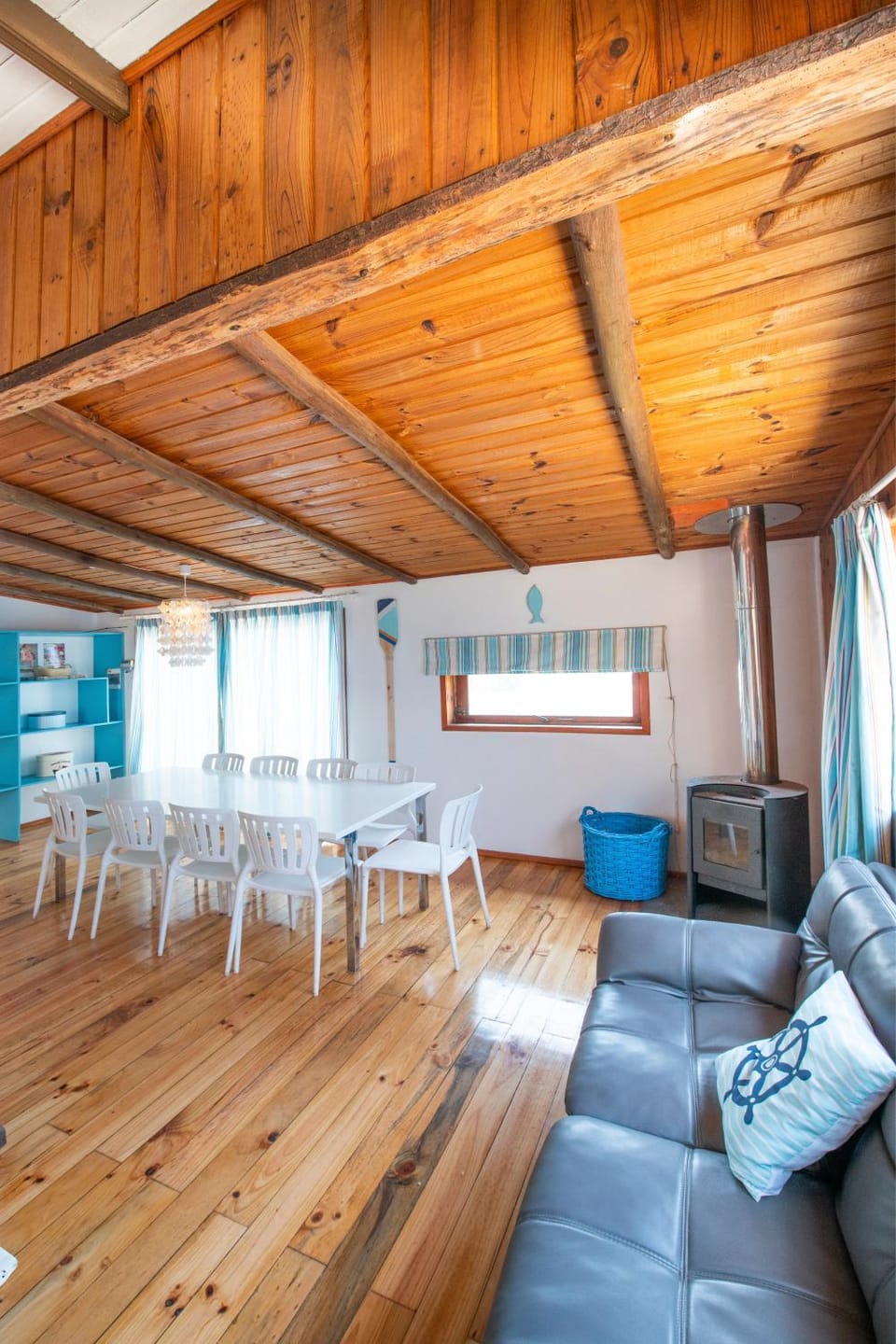 Communal lounge/ TV room, Kitchen or kitchenette, Living room, Dining area
