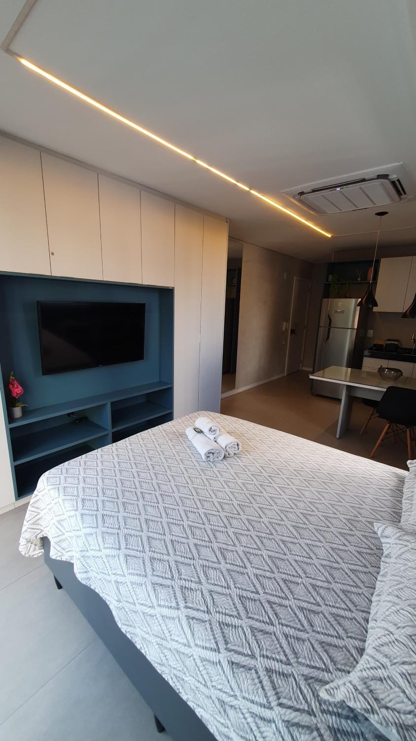 Bed, TV and multimedia, Kitchen or kitchenette, Photo of the whole room, Bedroom, towels