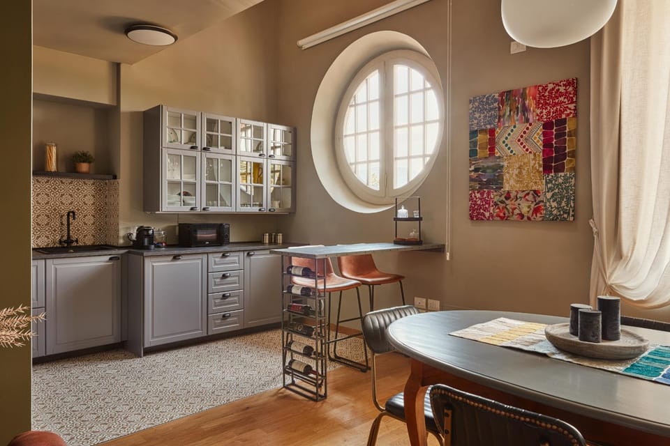 Communal lounge/ TV room, Kitchen or kitchenette, Lounge or bar, Seating area, Parking, locker, kitchen, elevator