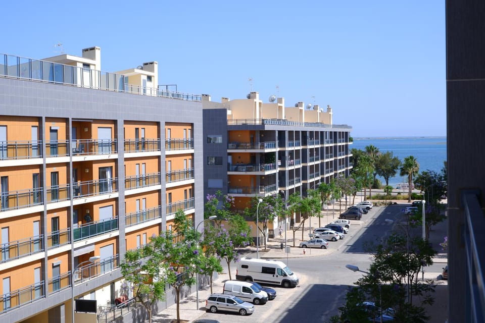 Property building, Neighbourhood, Sea view, Parking