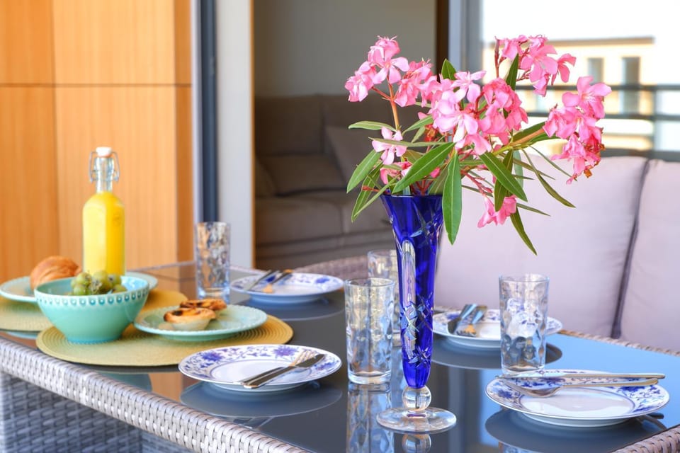 Rooftop pool, 200m from sea, city center Apartment in Olhão