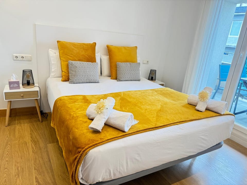 Mikain Terrace Cathedral View with Free Parking & Air Cond Apartment in San Sebastian