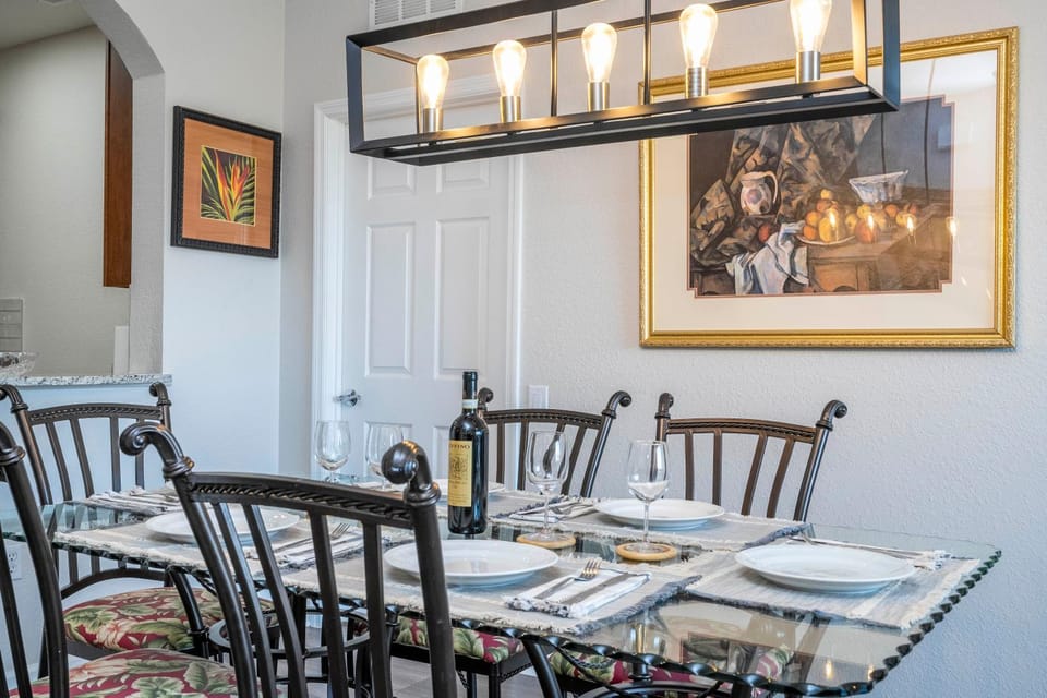 Dining area, Dinner