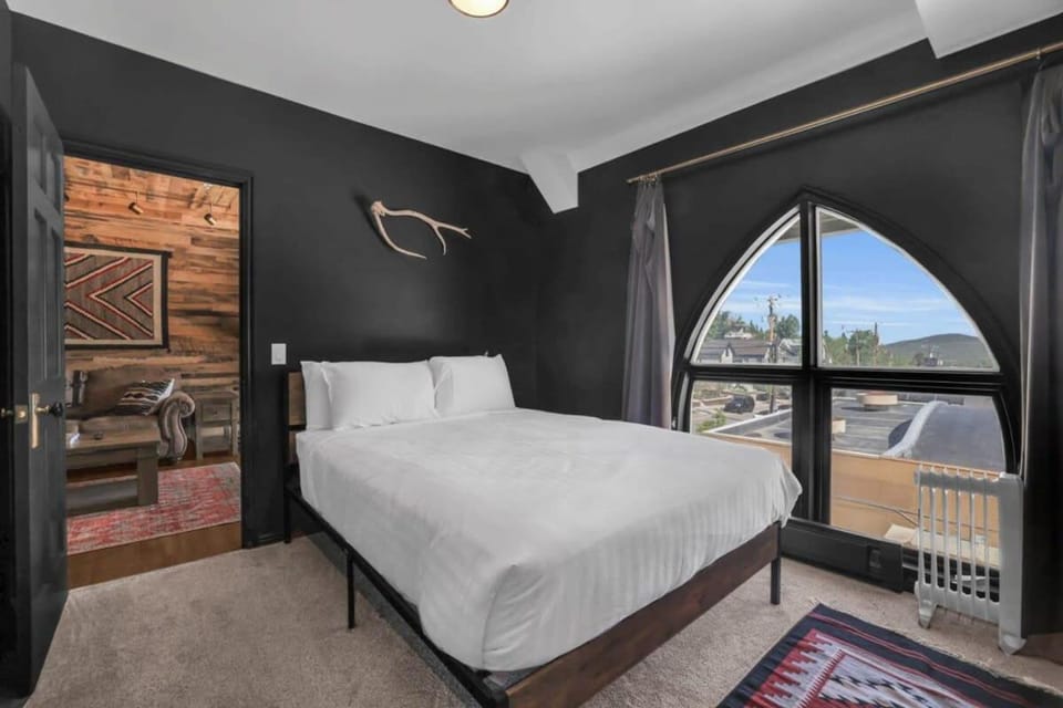 Stylish Downtown 3BR Walk to Ski Lift House in Park City