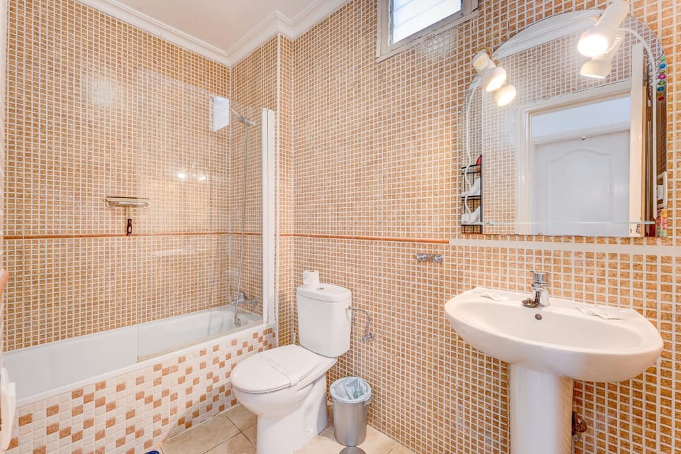 Los Cristianos apartamento con Terraza Piscina WIFI Apartment in Los Cristianos