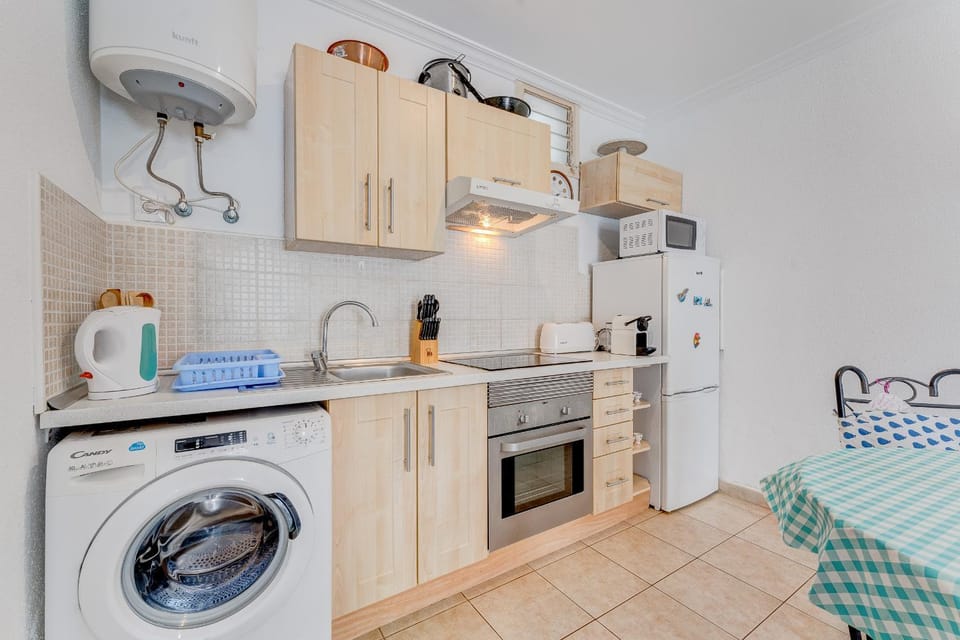 Los Cristianos apartamento con Terraza Piscina WIFI Apartment in Los Cristianos