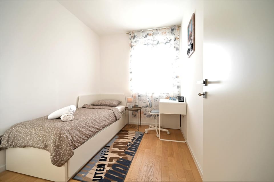 Apartment Lovre - sea view and private parking Apartment in Zadar